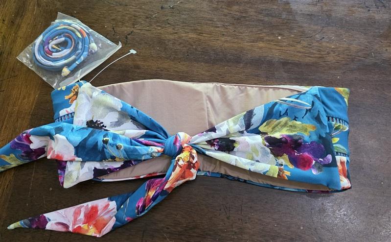 NWOT Pilyq S Spiritual Bloom Blue Floral Key Hole Crop Top 126167