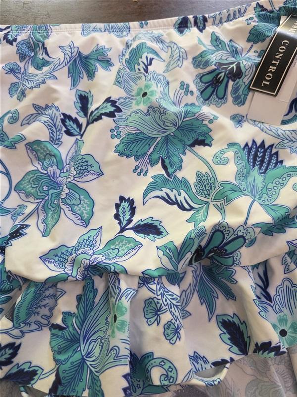 NWT La Blanca 20W Santorini Sun Ruffle Skirted Bottom 126169