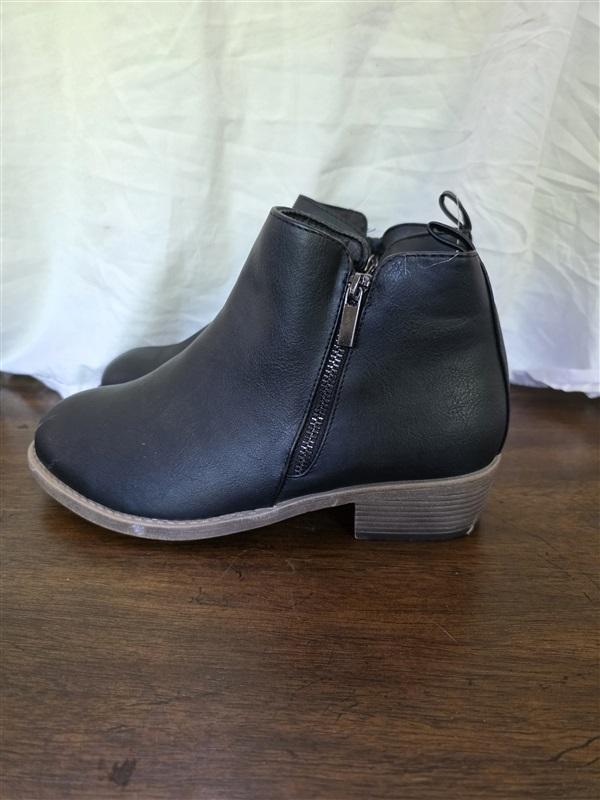NWOT Jeossy 8.5 Ankle Boots Classic Low Heeled Short Booties Black 126177