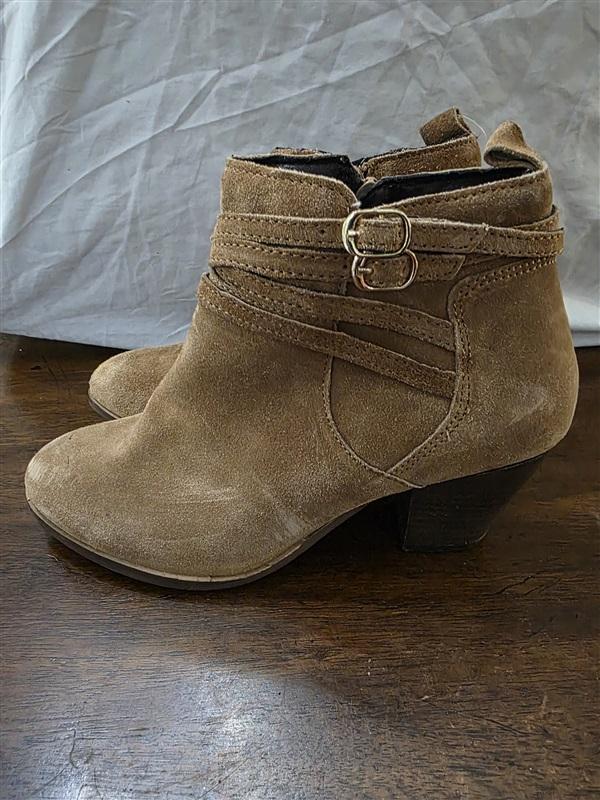 NWOT Diba 8 Tan Suede Strappy Stacked Heel Ankle Boots Booties 126180