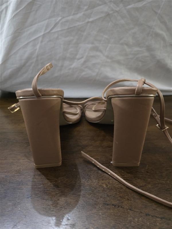 NWOT Billini 8 Talana Heeled Strappy Sandals Beige 126182