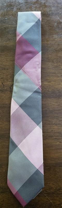 NWOT JF J.Ferrar Pink Gray Plaid Men's Classic Formal Neck Tie 126190