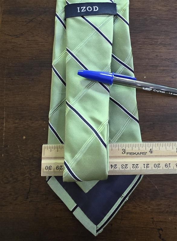 NWOT Izod Green Plaid 100% Silk Men's Neck Tie 126193