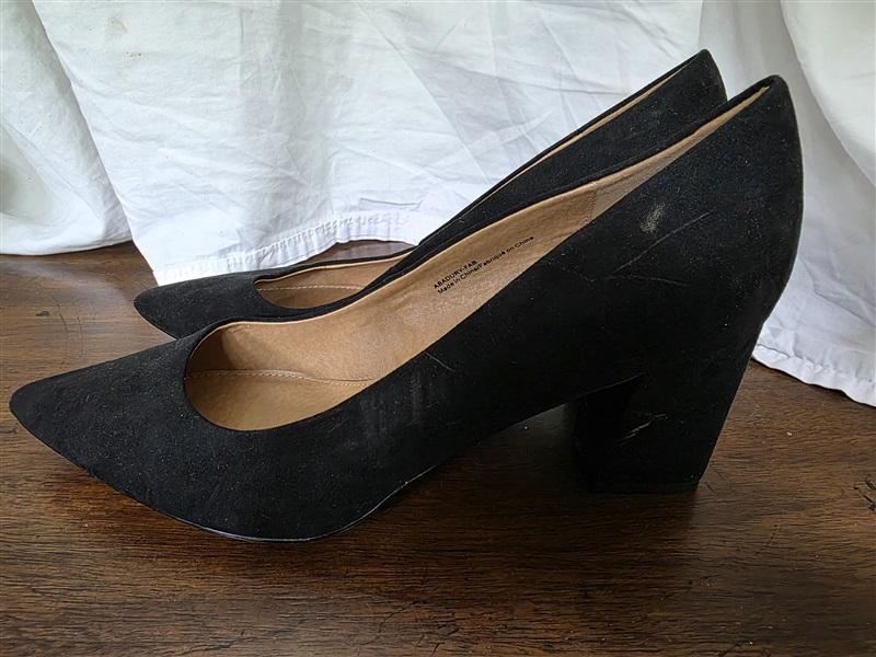 NWOTD Abound 12 Audry Block Heel Pumps Black Faux Suede 126233
