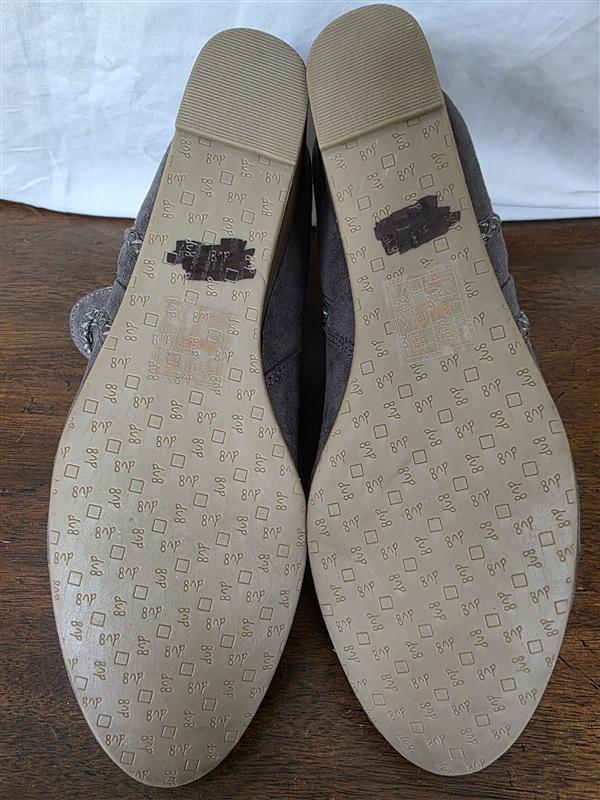 NWOT DV8 Dolce Vita 9 Wedge Cut Out Suede Heeled Bootie Gray 126239