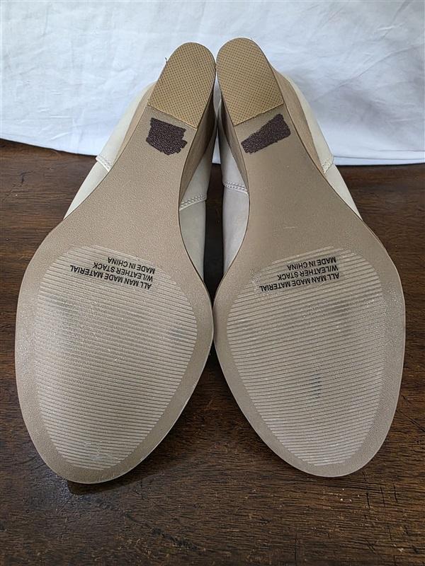 NWOT Report 9 Gabott Cut Out Ivory Booties Ankle Boots 126240