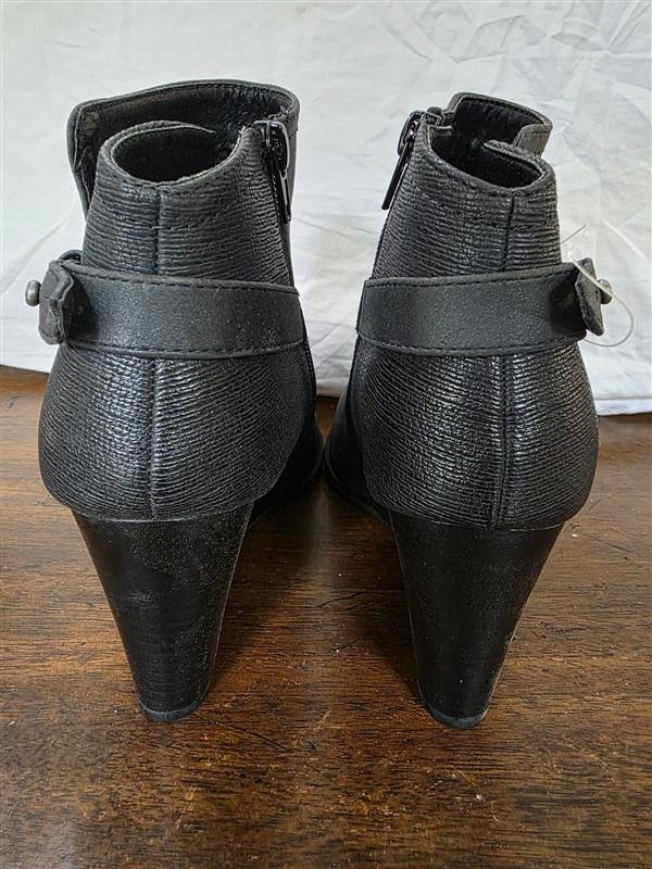 NWOT Hokus Pokus 8.5 Wedge Booties Ankle Boots 126254