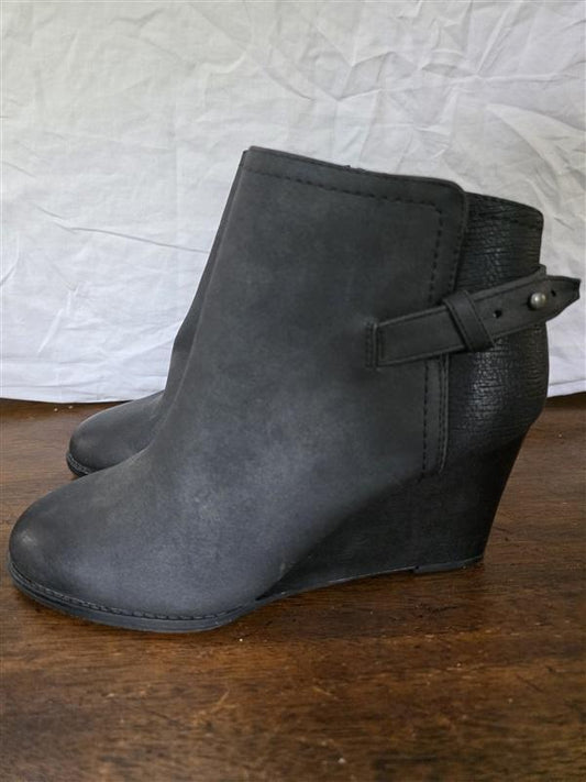 NWOT Hokus Pokus 8.5 Wedge Booties Ankle Boots 126254