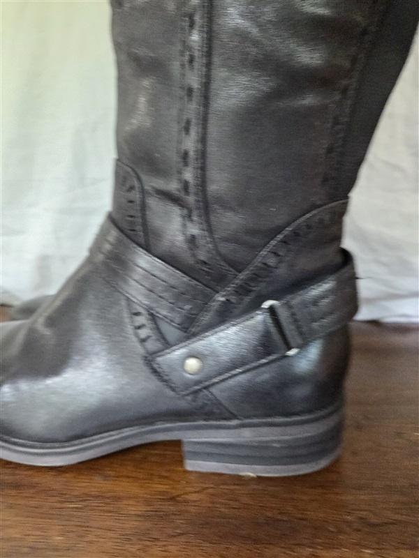NWOTD BareTraps 10 Abram Boot Black 126255