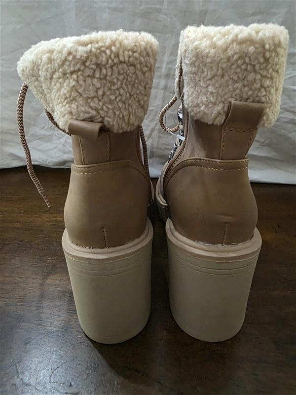 NWOTD DV by Dolce Vita 8.5 Janny Bootie Ankle Lug Boot Sherpa 126278