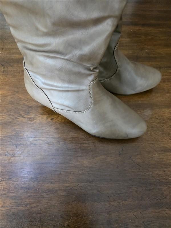 NWOT Carrini Collection 10 Over The Knee Boots Faux Leather 126282