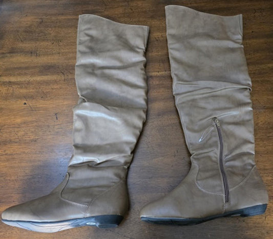 NWOT Carrini Collection 10 Over The Knee Boots Faux Leather 126282