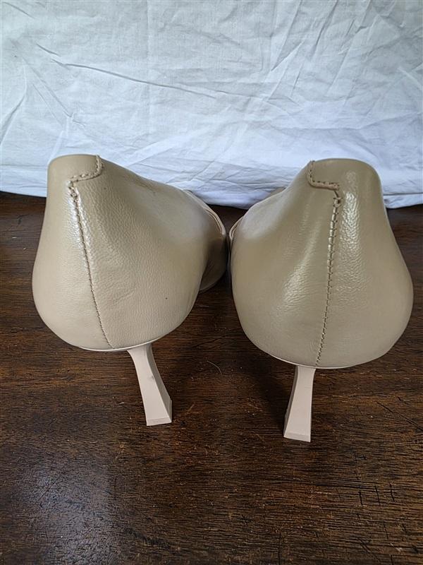 NWOT Steve Madden 11 Salza Beige Nude Heeled Pumps 126286