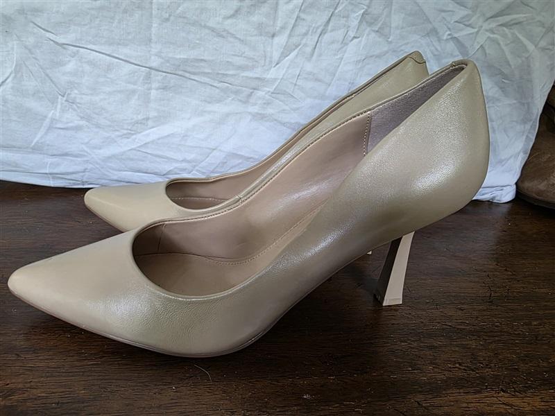 NWOT Steve Madden 11 Salza Beige Nude Heeled Pumps 126286
