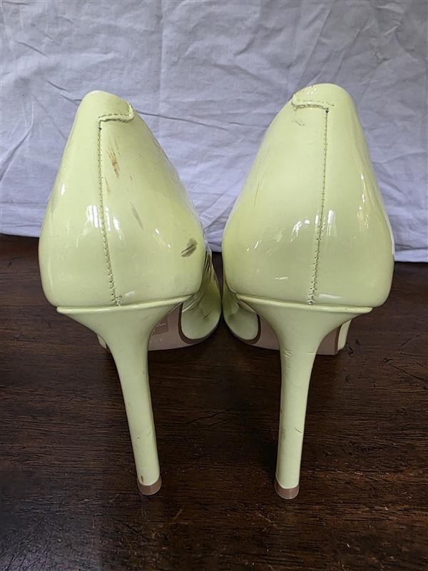 NWOT Express 8 Classic Pointed Toe Patented Leather Yellow Pumps 126287