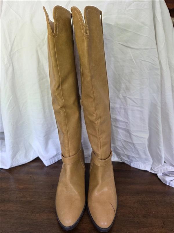 NWOTD Mia 8 Stacked Heel Beige Faux Leather Knee Boots 126294