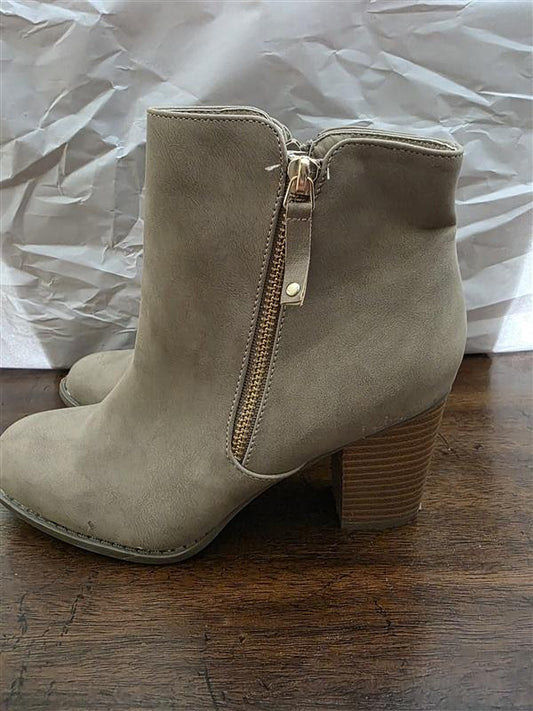 NWOTD Diba 9 Tan Faux Leather Stacked Heel Ankle Boots Booties 126302
