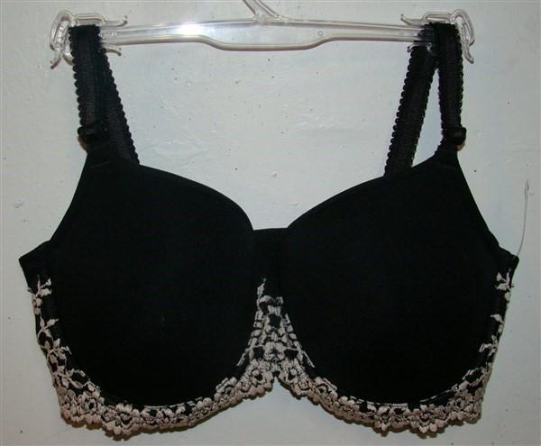 NWOT Wacoal 34C Black Embrace Lace Underwire T Shirt Bra 853191 126540