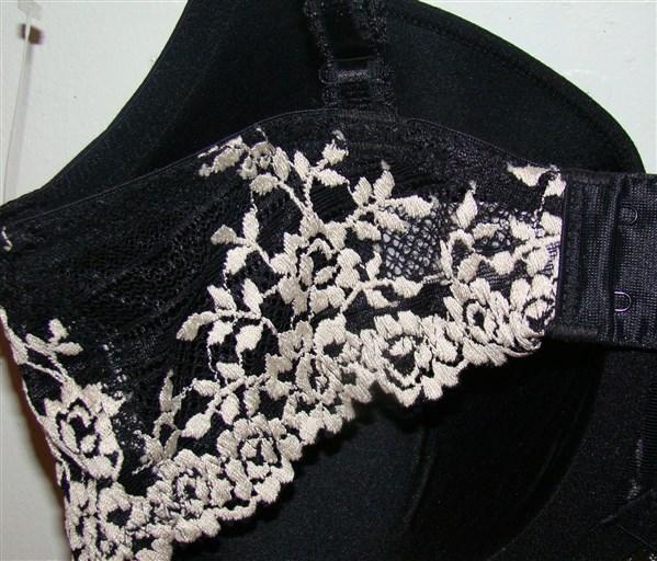 NWOT Wacoal 34C Black Embrace Lace Underwire T Shirt Bra 853191 126540