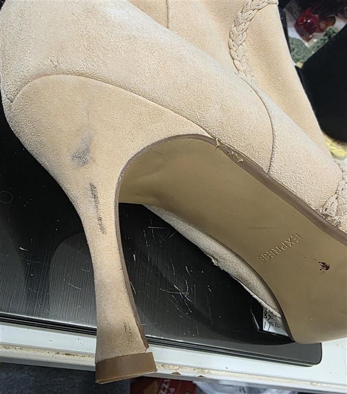 NWOT Express 9 Heel Tan Faux Suede Woven Ankle Boot Booties 126609