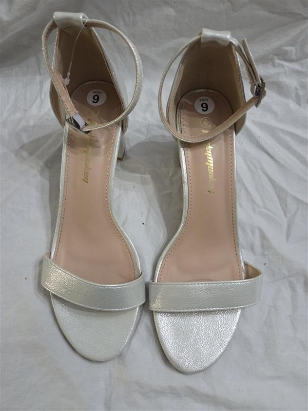 NWOTD Funky Monkey 9 Heeled Sandals Silver Strappy 126613