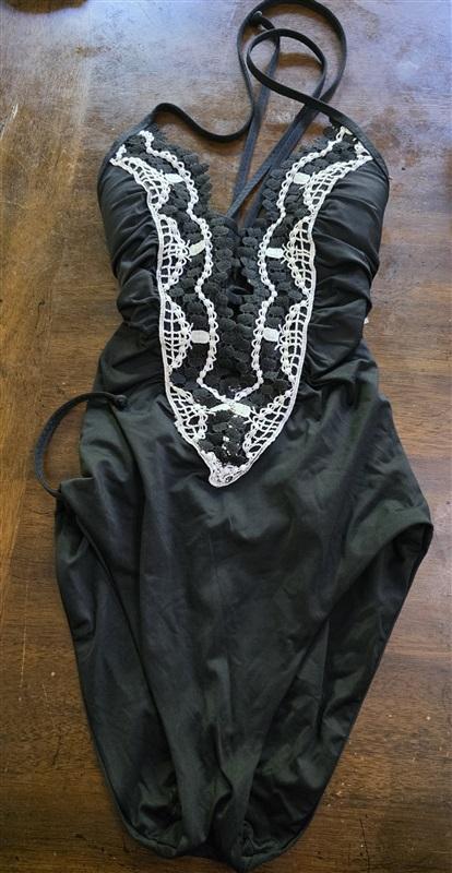 NWOT Becca S Deep V Black White Lace up Back Swimsuit 126630