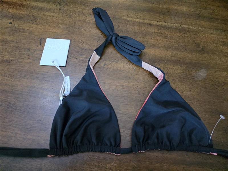 NWT One Teaspoon S Coral Knit Ramones Triangle Bikini Top Black 126773