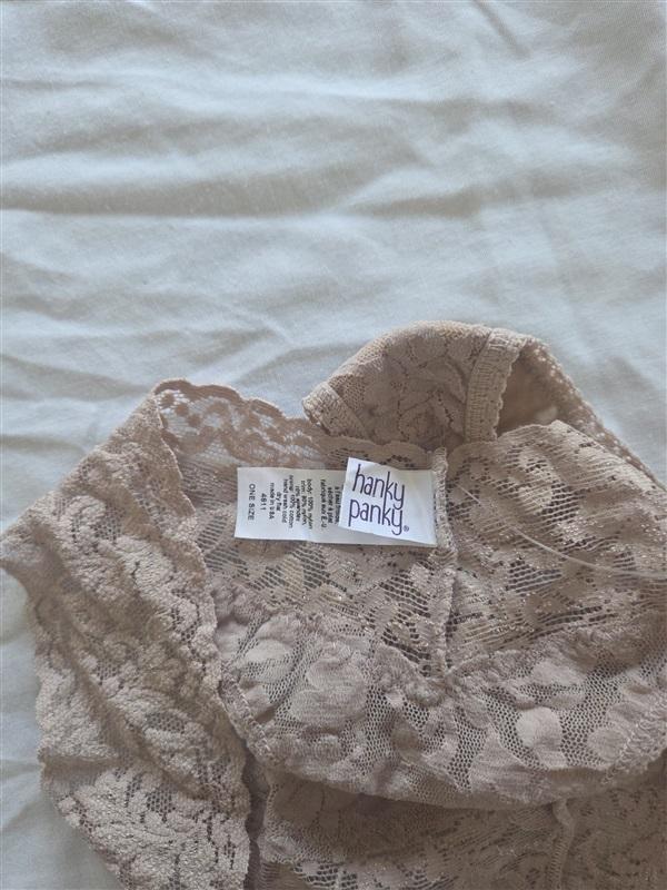 NWOT Hanky Panky 1 Beige Signature Lace Original Rise Thong Underwear 126847