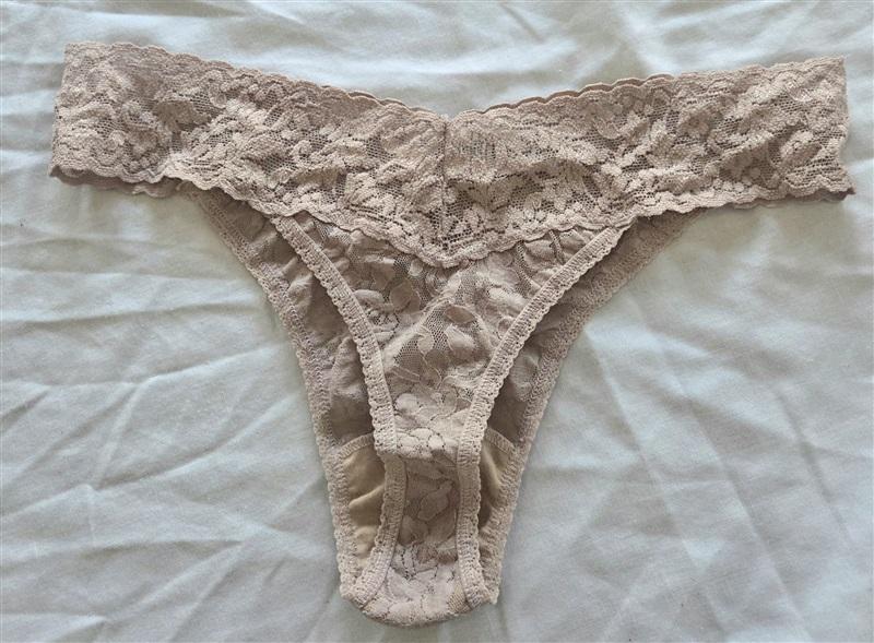 NWOT Hanky Panky 1 Beige Signature Lace Original Rise Thong Underwear 126847
