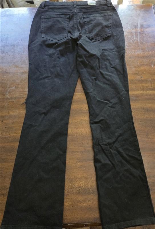 NWTD Gloria Vanderbilt 8 Amanda Boot Cut Jeans Black 126894