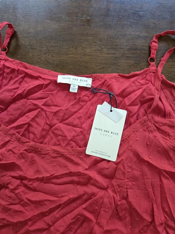 NWT Skies are Blue 1x Swiss Dot Cold Shoulder Red Top 126902