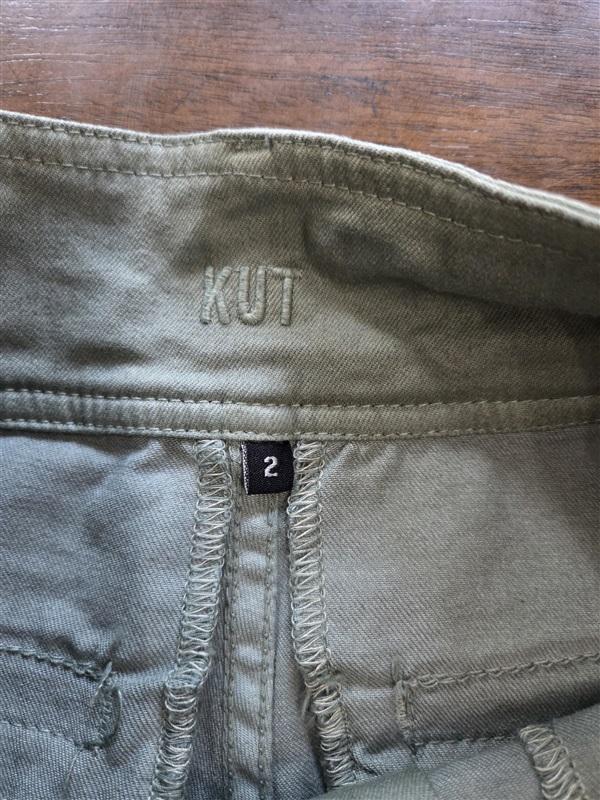 NWT KUT From Kloth 2 Ankle Leg Twill Pant 2 Button Green 127050