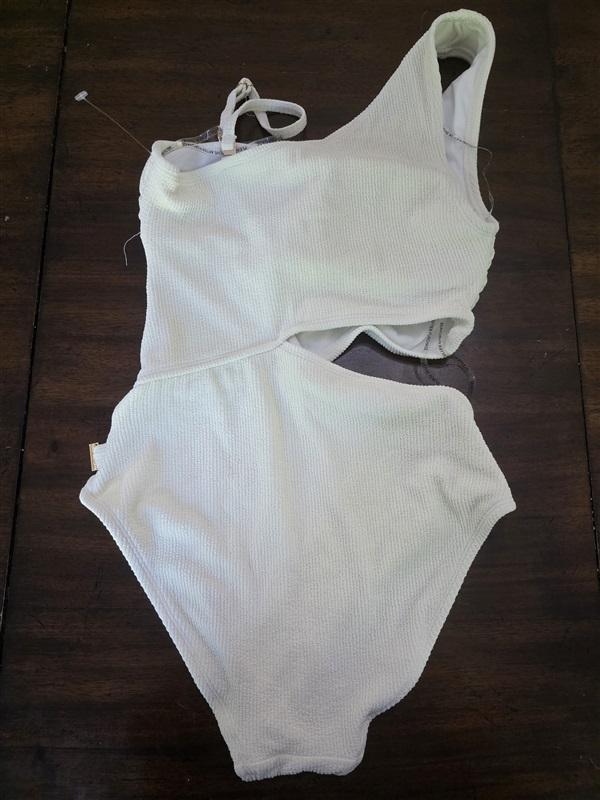 NWOT MICHAEL KORS 6 Ivory Greek Goddess Cut Out 1 Shoulder 1PC Swimsuit 127090