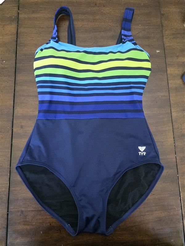 NWOT TYR 8 Ombre Stripe Aqua Controlfit One Piece Swimsuit Black 127107