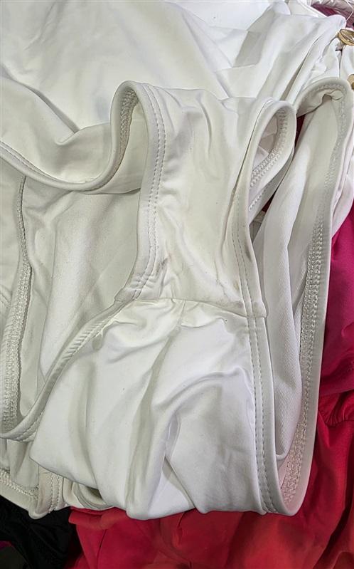 NWTD La Blanca 30th Anniversary 12 White 2-Button 1 PC Bathing Suit 127116