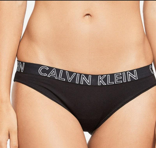NWPT Calvin Klein LG Seamless Logo Thong Panty QP16390 White Black 127336