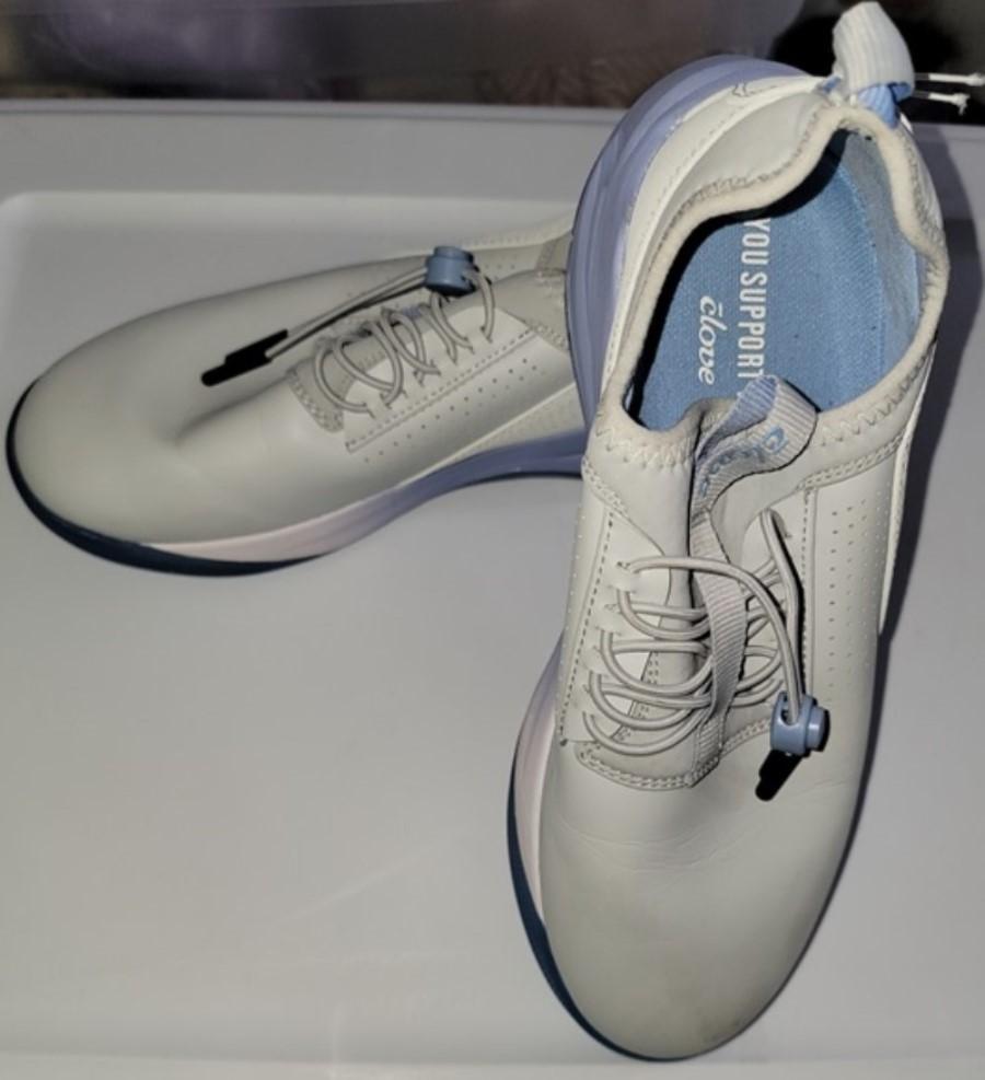 NWOT Clove 9.5 Classic Gray Matter Nursing Tennis Shoes Blue Gray 127357