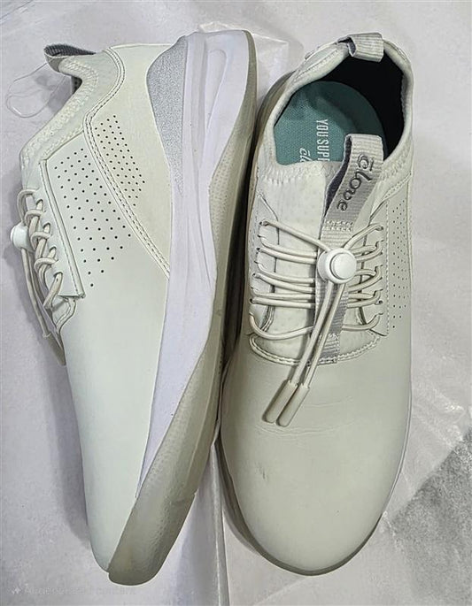 NWOT Clove 9.5 Classic White Nursing Tennis Slip Resistant Shoes 127389
