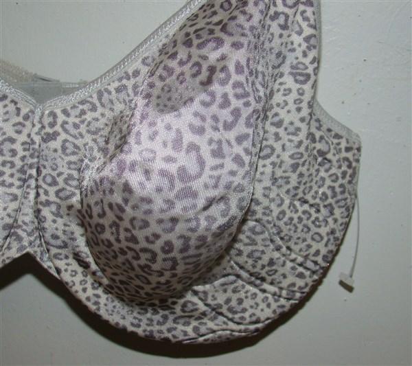 NWOT Bali 38C Live It Up Underwire Full Coverage Bra 3353 Gray Cheetah 127423