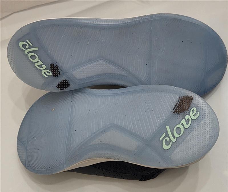 NWOT Clove 5 Classic Night Shift Nursing Tennis Shoes Navy Blue White 127470