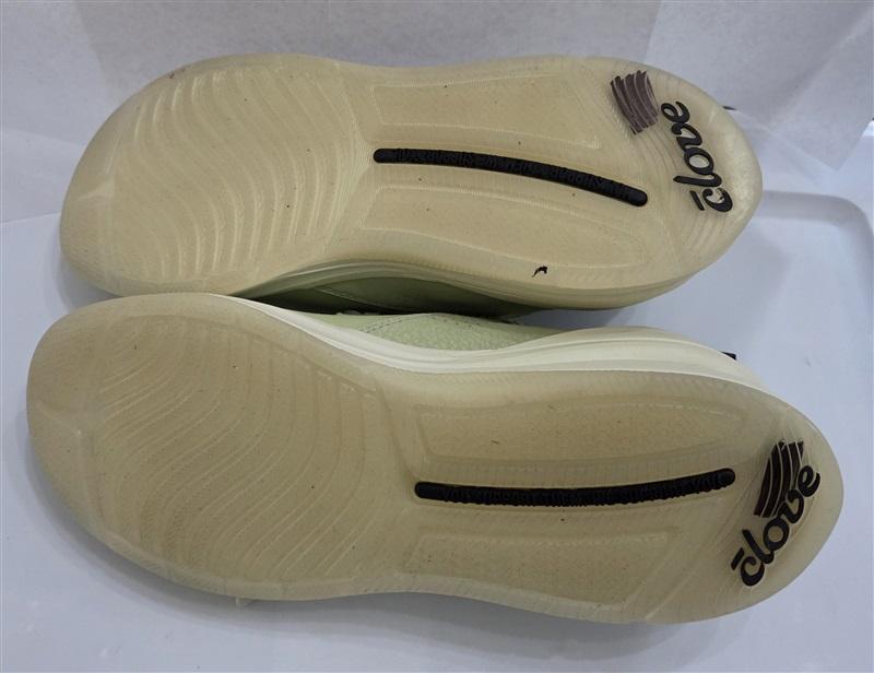 NWOT Clove 6.5 Classic Nursing Tennis Slip Resistant Shoes Moss Green 127481