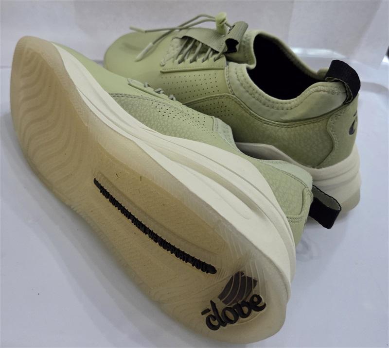 NWOT Clove 8 Classic Nursing Tennis Slip Resistant Shoes Moss Green 127482