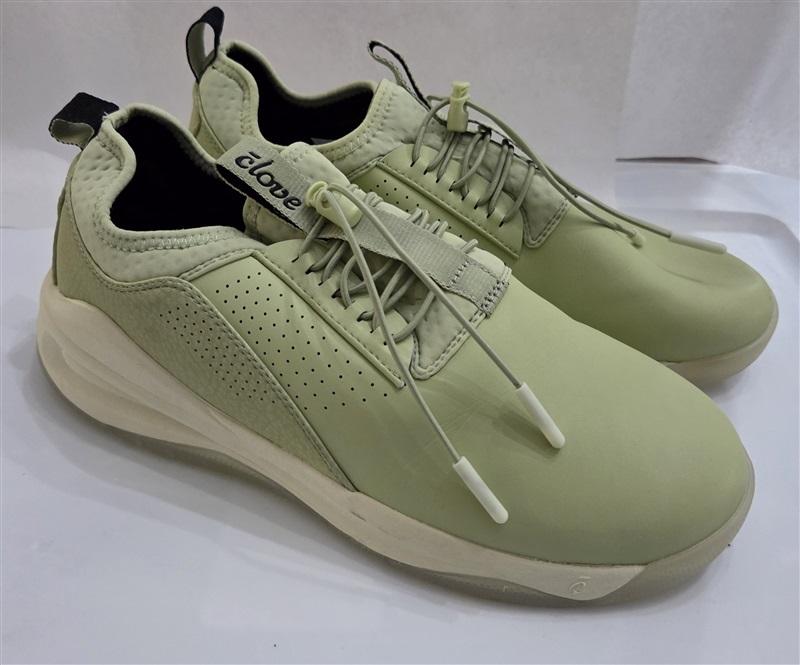 NWOT Clove 9 Classic Nursing Tennis Slip Resistant Shoes Moss Green 127485
