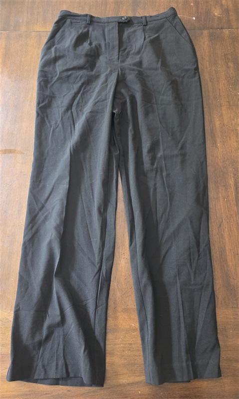 NWT Sag Harbor 12 Pants Dress Trousers Stretch Button Front Black 127553