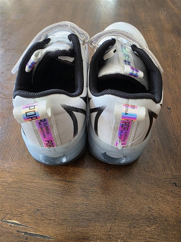 NWOT Jianoian 1.5 or 33 Roller Skate Light Up Retractable Wheels Sneakers 127558