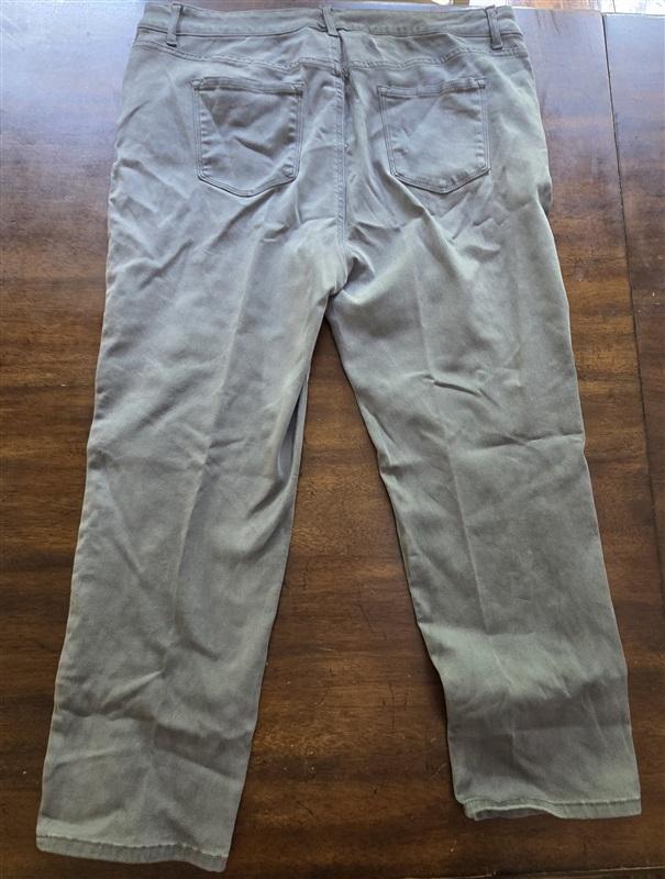 NWOT Gloria Vanderbilt 18W Bridget Ankle Gray Distressed Jeans 127567