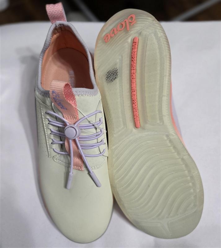 NWOT Clove 8.5 Classic Nursing Tennis Slip Resistant Shoes Peach Quartz 127645