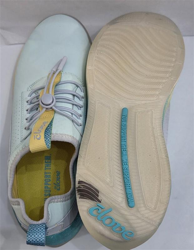 NWOT Clove 8 Classic Nursing Tennis Slip Resistant Shoes Apple Jade 127647