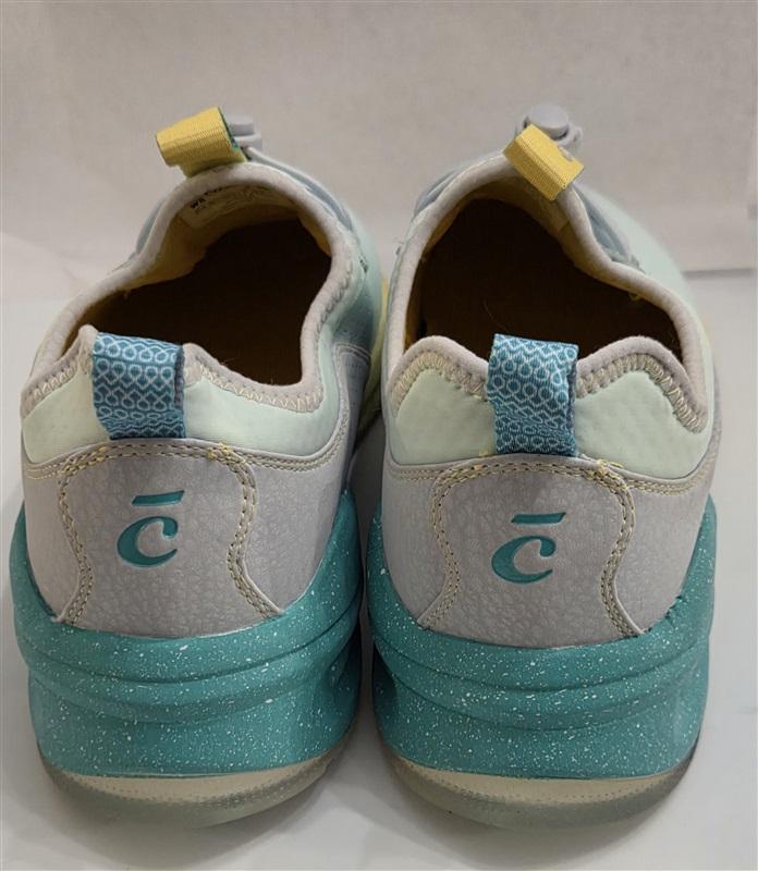 NWOT Clove 8 Classic Nursing Tennis Slip Resistant Shoes Apple Jade 127647