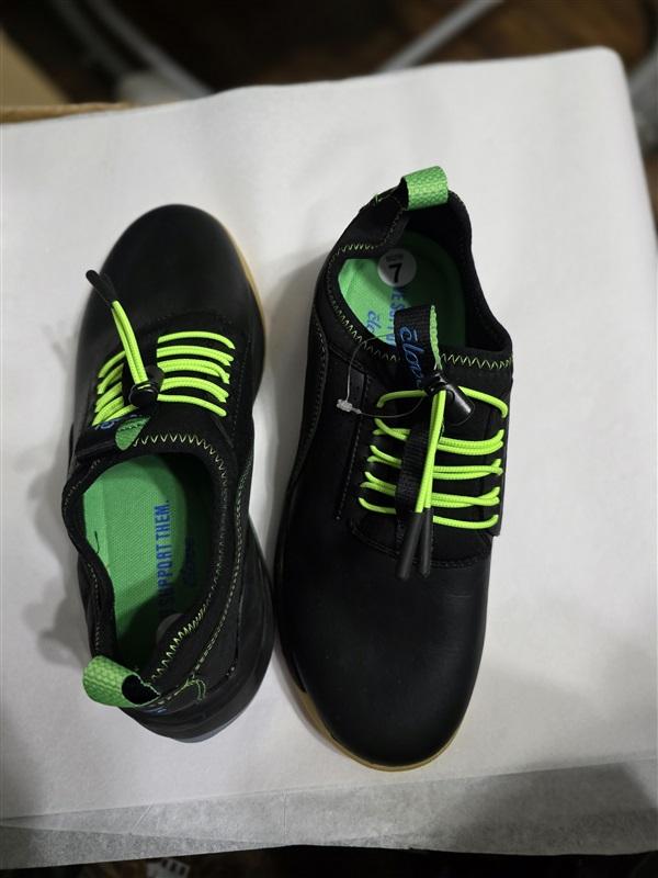 NWOT Clove 8 Classic Nursing Tennis Slip Resistant Shoes Lunar Fade 127651